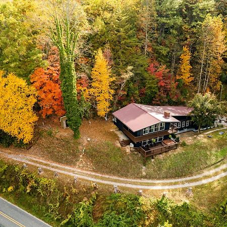 Fun Cabin With Hot Tub, Pool Table & Fire Pit - Big Blue Bryson City Exterior foto