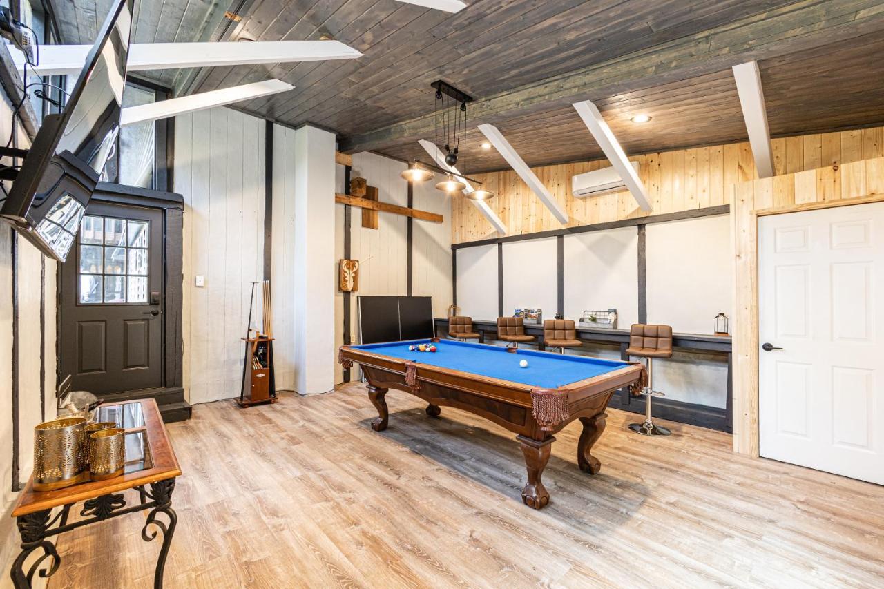 Fun Cabin With Hot Tub, Pool Table & Fire Pit - Big Blue Bryson City Exterior foto